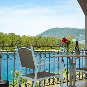 https://leeward-suite-fiscardo-waterfront.kefaloniahotels.net